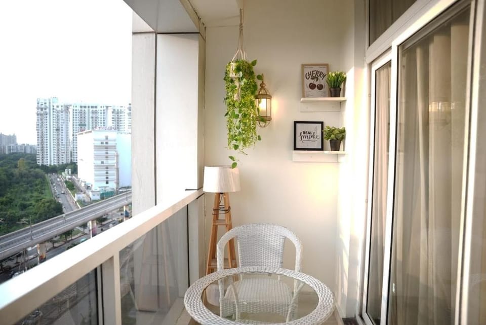 Bohemian vintage theme 1bhk in spectrum metro mall Apartment in Noida