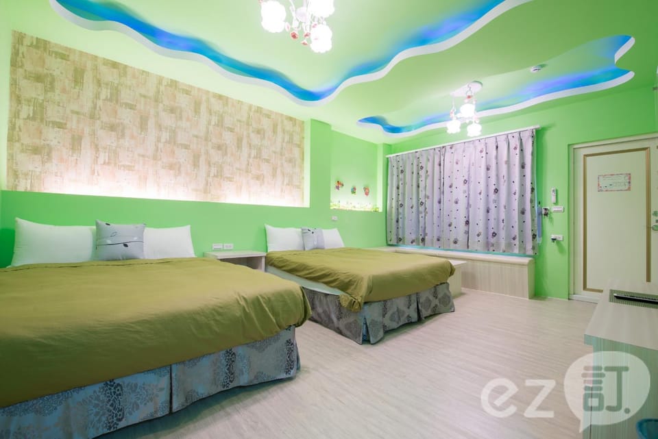 Red Sun Chalet in Hengchun Township