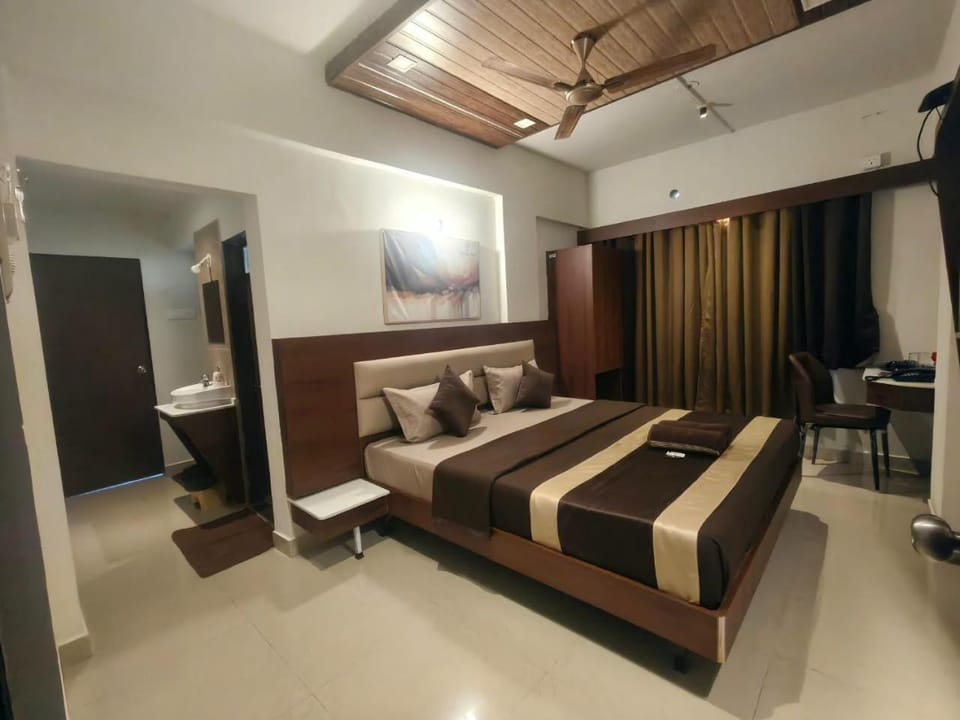 Hotel Noble Inn Hotel in Maharashtra