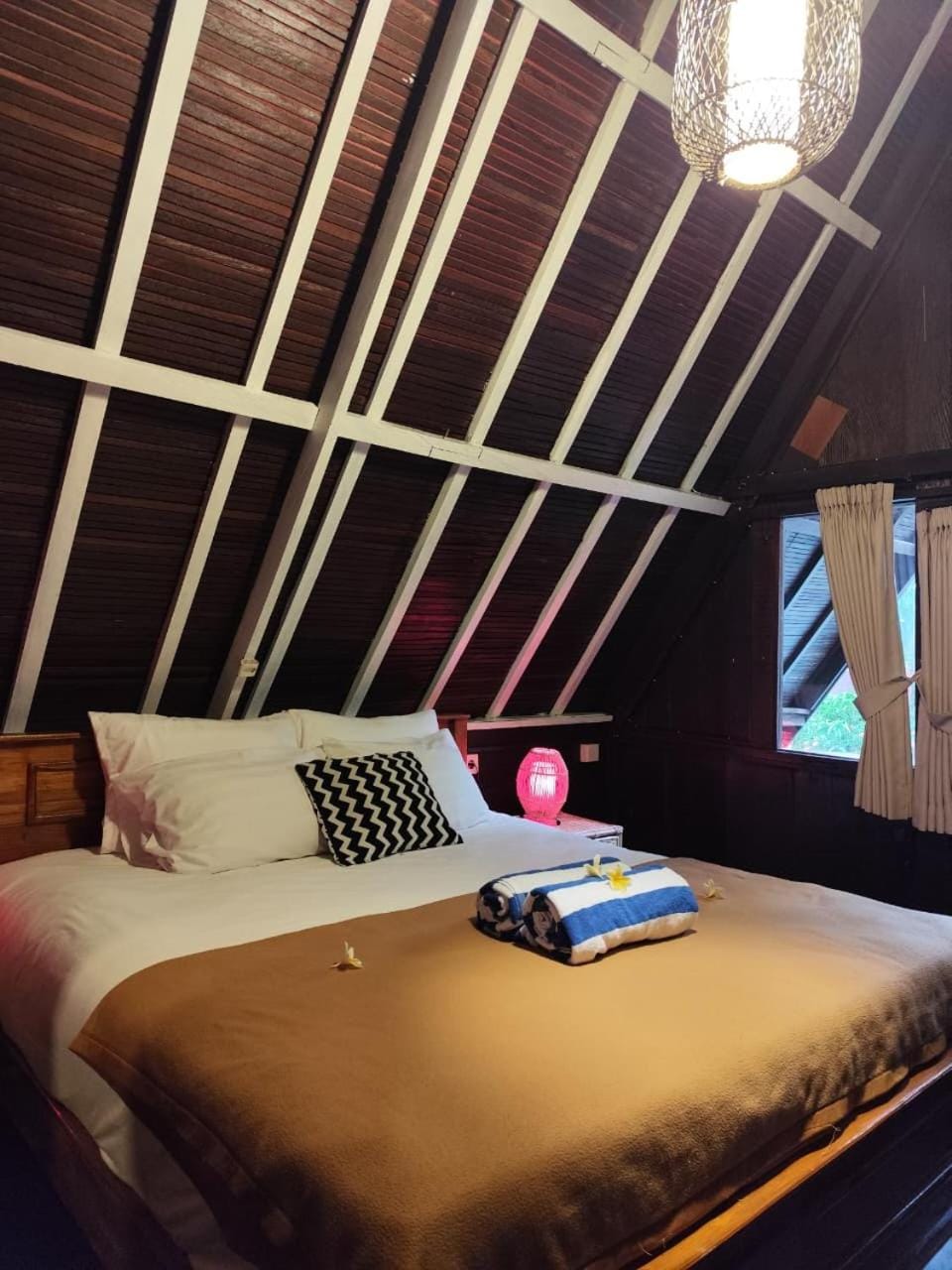 Bungalow Tenang Villa in Kediri
