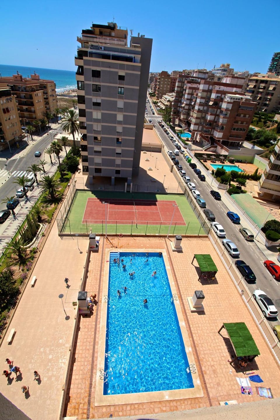 Day, Neighbourhood, Bird's eye view, Beach, City view, Pool view, Street view, Swimming pool, Parking, sunbed