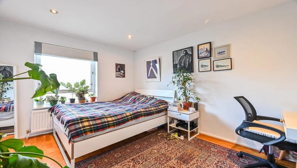 Charming 2 Bedroom Flat with Private Balcony Apartment in London Borough of Islington