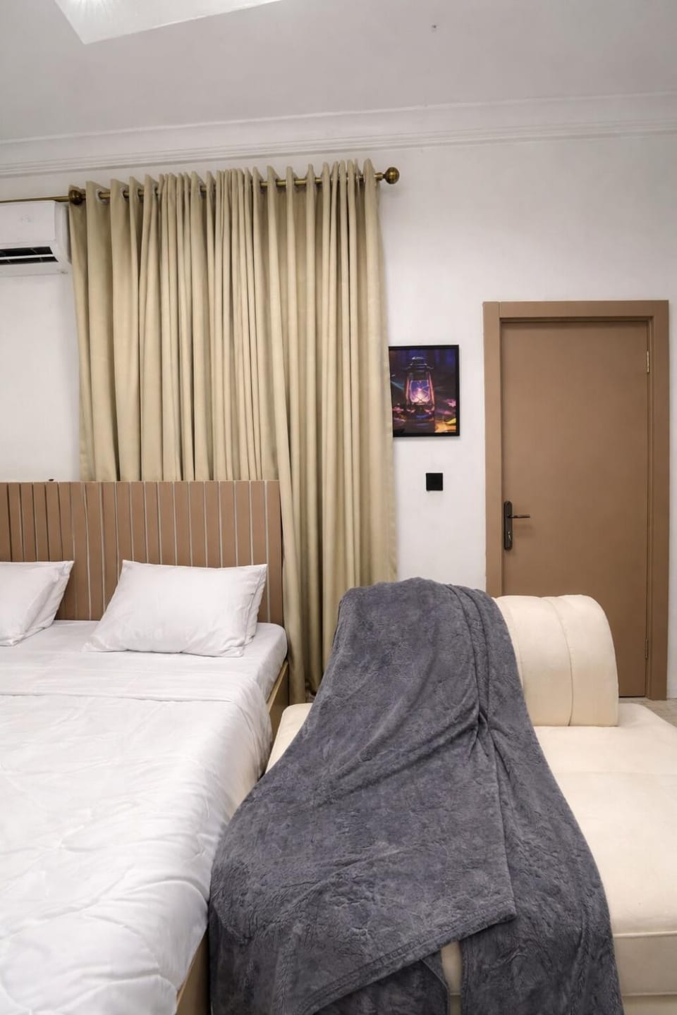 Wandervoyage Jar Vault Luxury Studio Loft in Osapa London, Lekki Apartment in Lagos, Nigeria