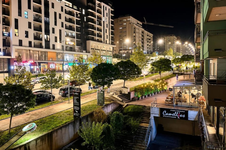 Elegant Apartment with Parking - 4 Bedrooms Apartment in Europe