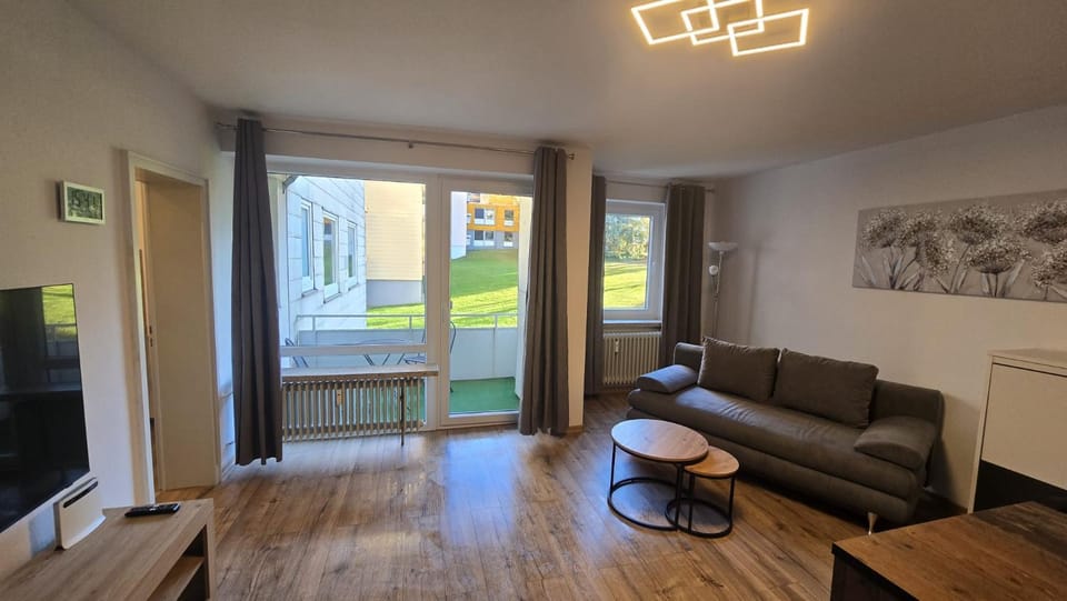 TV and multimedia, Living room, Seating area, Evening entertainment