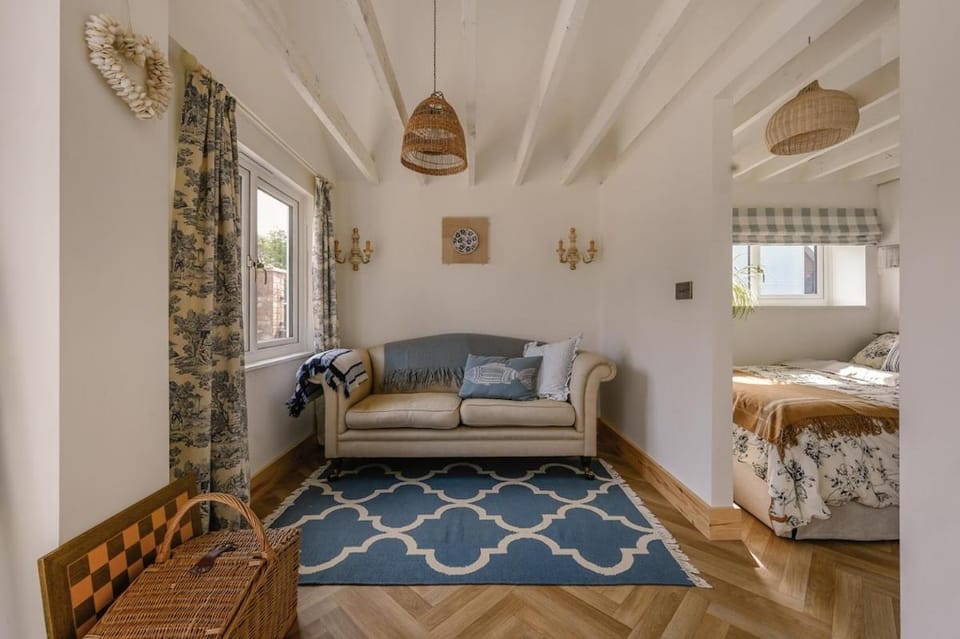 Little Gate View, a cosy, peaceful coastal retreat House in Hythe