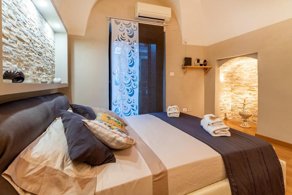 Decorative detail, Bedroom