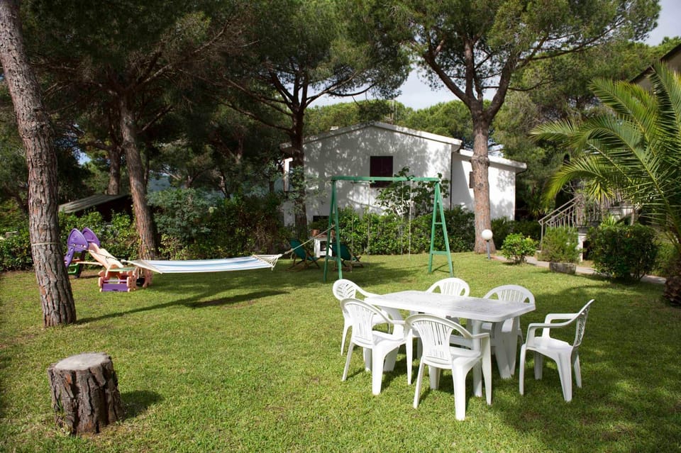 Patio, BBQ facilities, Garden, Banquet/Function facilities