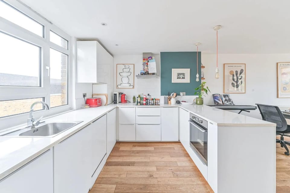 Beautiful 2 Beds Maisonette Apartment in London Borough of Southwark