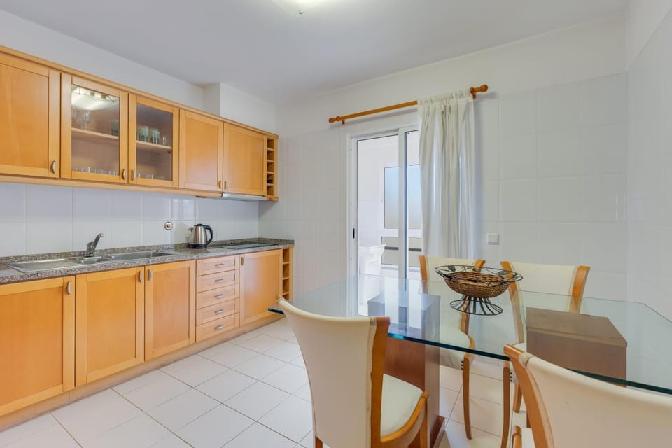 Ribeira Brava - 3 Bedroom Apartment Apartment in Madeira District