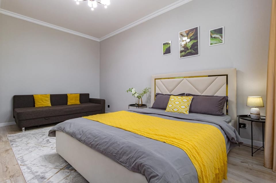 Теплая квартира в центре левого берега с удаленным доступом Apartment in Kazakhstan