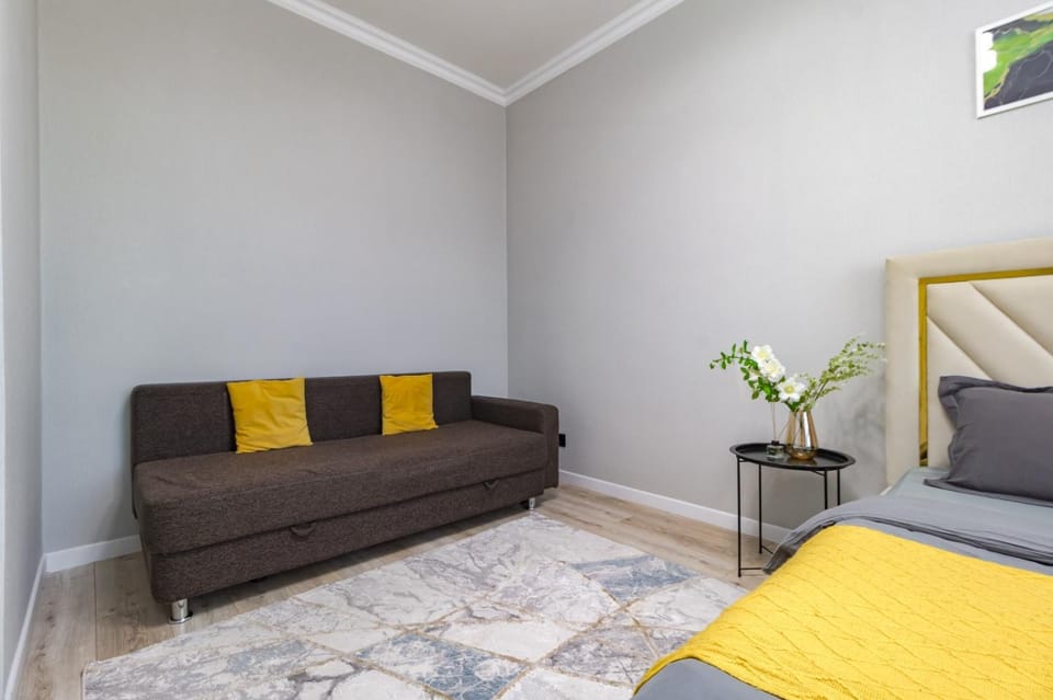 Теплая квартира в центре левого берега с удаленным доступом Apartment in Kazakhstan