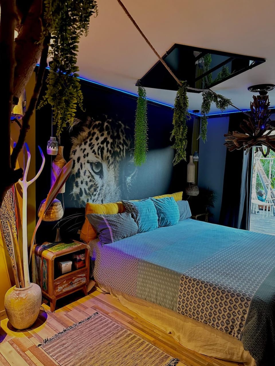 Unique Experience Tropical Getaway Villa in Aix-en-Provence