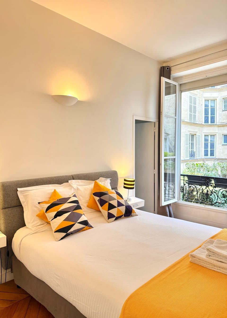 Bed, Bedroom