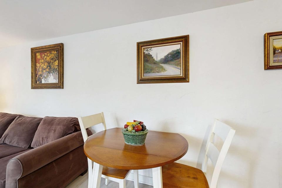 Cozy East End Condo Across the Street From the Beach House in Provincetown