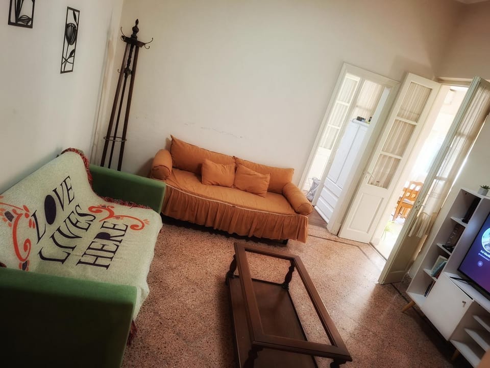 Hospedaje Papal Luján León XIV House in Luján
