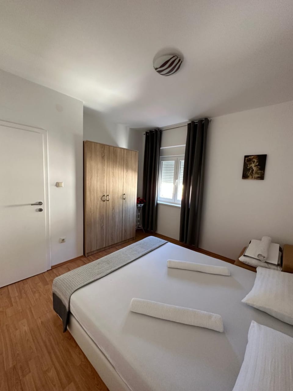 Bed, Bedroom, towels, wardrobe