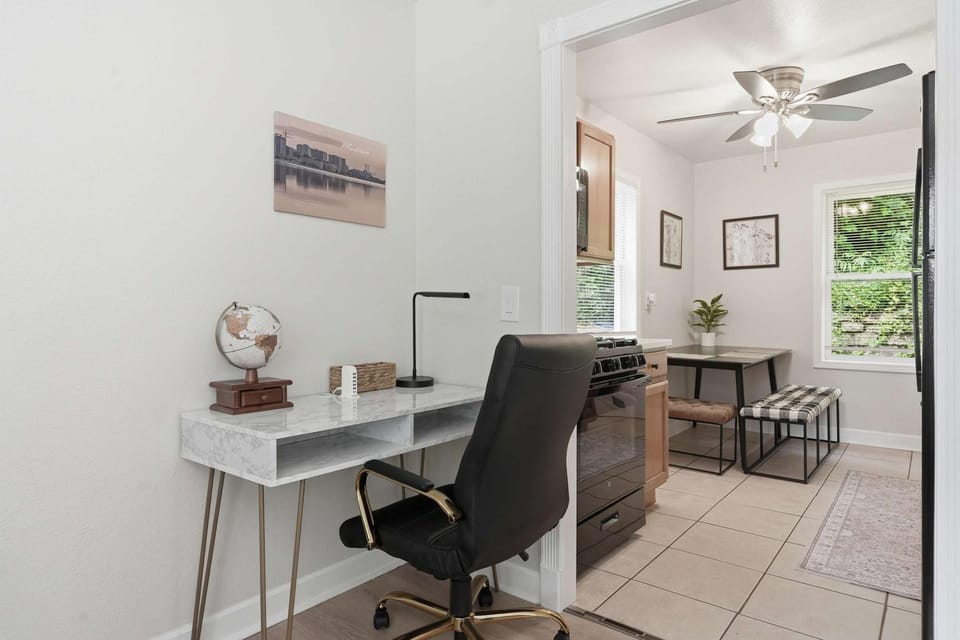 Pet-Friendly Madison 2BR with AC & Laundry House in Madison