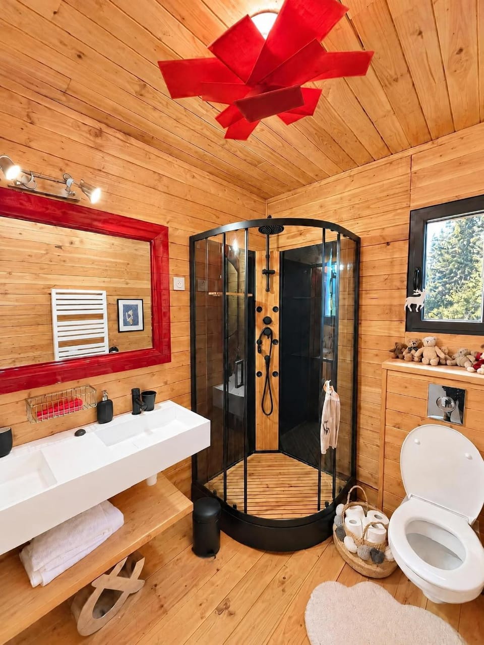 Chalet d'exception, 14 personnes, 5 chambres, 5 SDB, piscine, jacuzzi Chalet in Auvergne-Rhône-Alpes