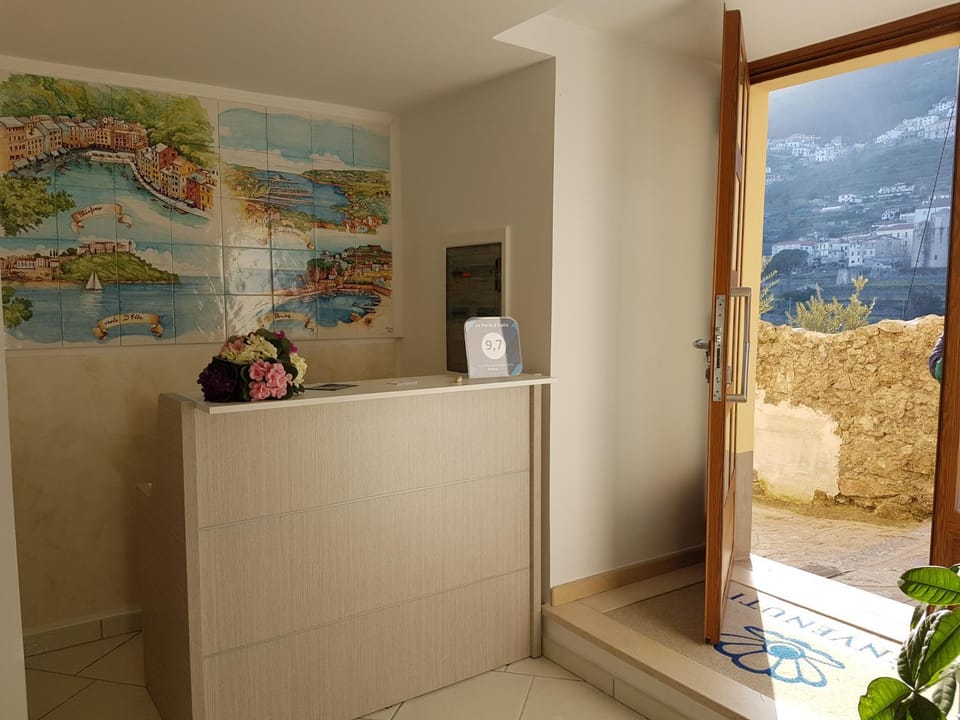 Lobby or reception, Mountain view