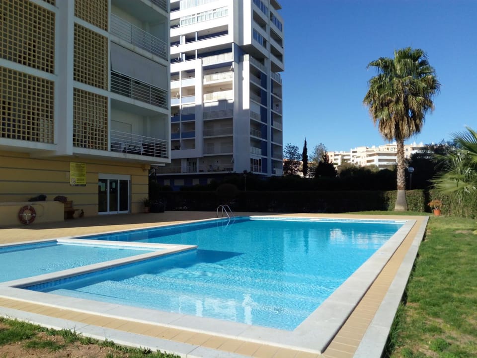 Communal lounge/ TV room, Garden, Lobby or reception, City view, Garden view, Mountain view, Pool view, River view, Swimming pool, Inner courtyard view
