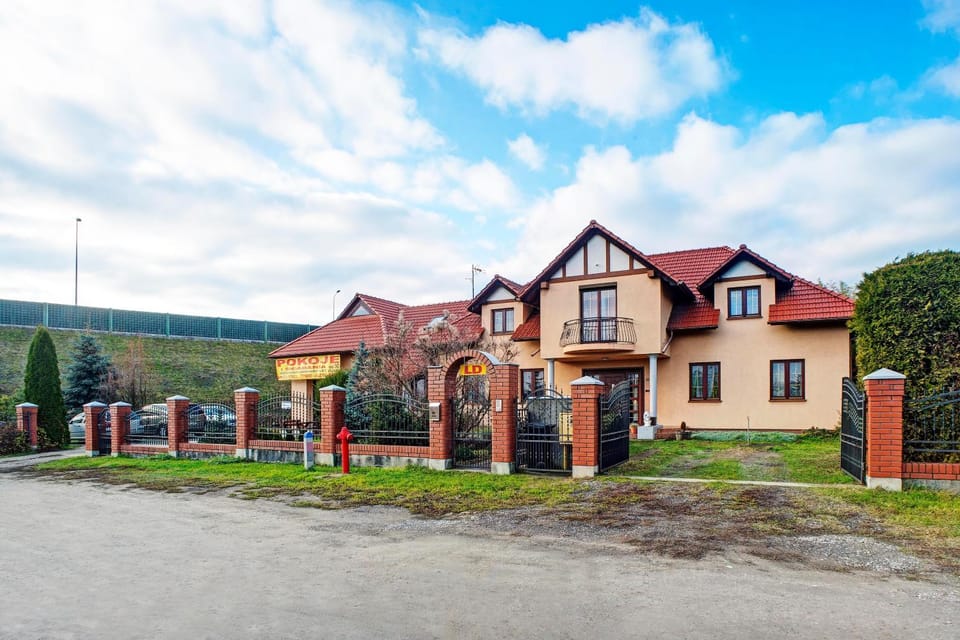 Property building, Neighbourhood