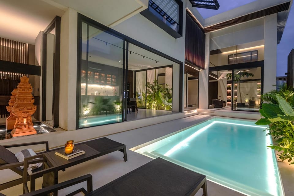 Night, Swimming pool, sunbed