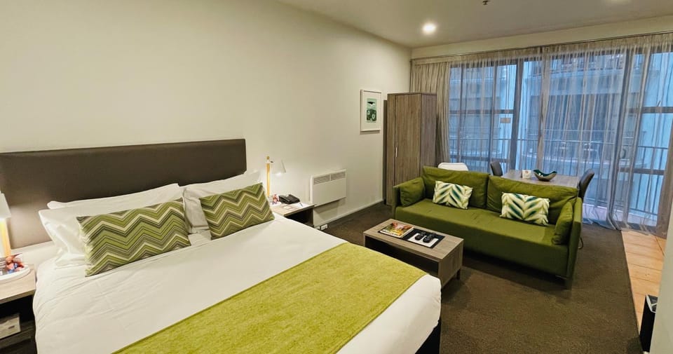 Bed, Living room, Photo of the whole room, Seating area, Bedroom