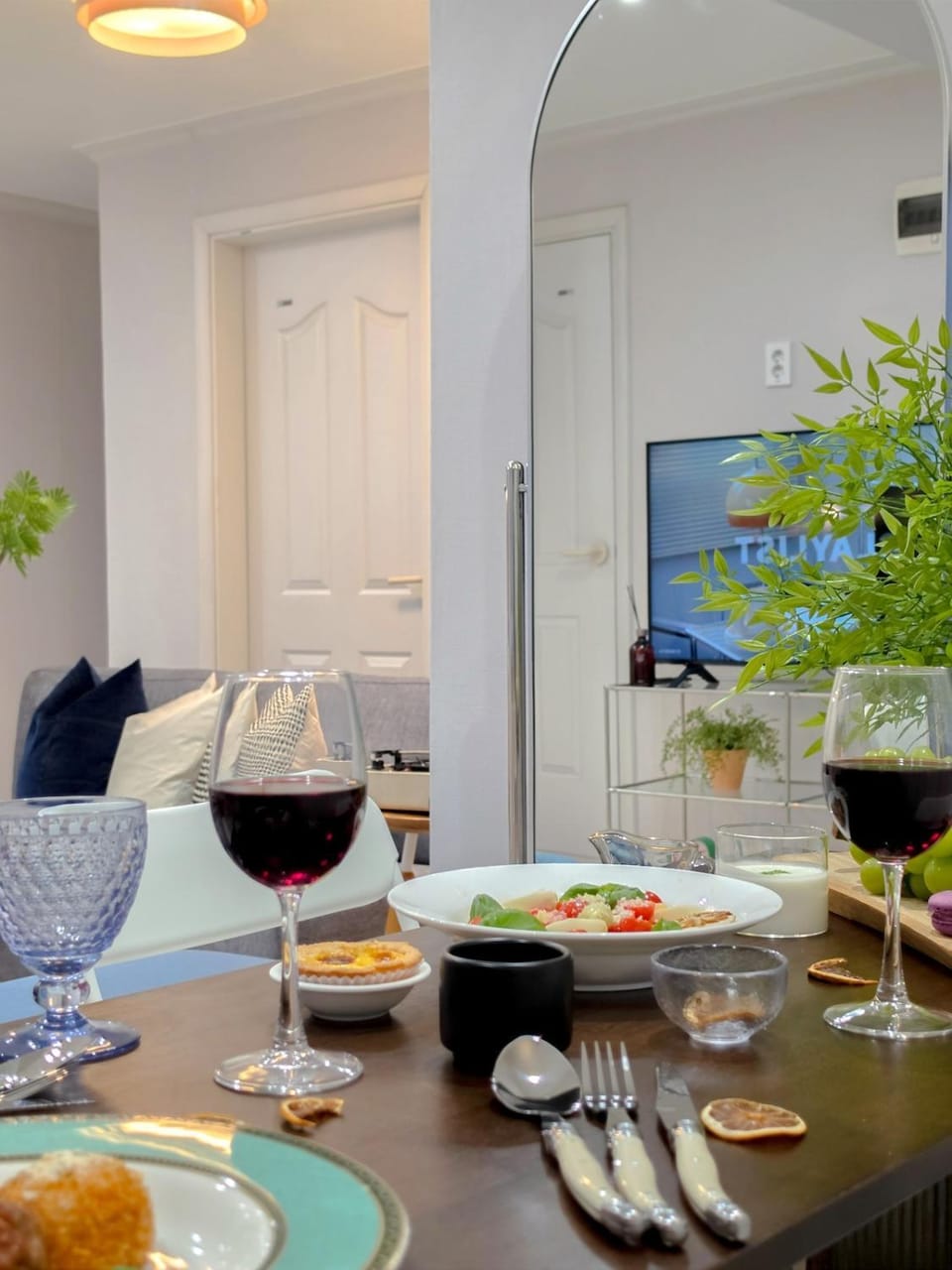 Food and drinks, Dining area