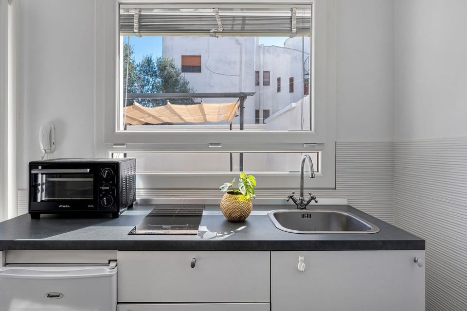 Kitchen or kitchenette, Living room
