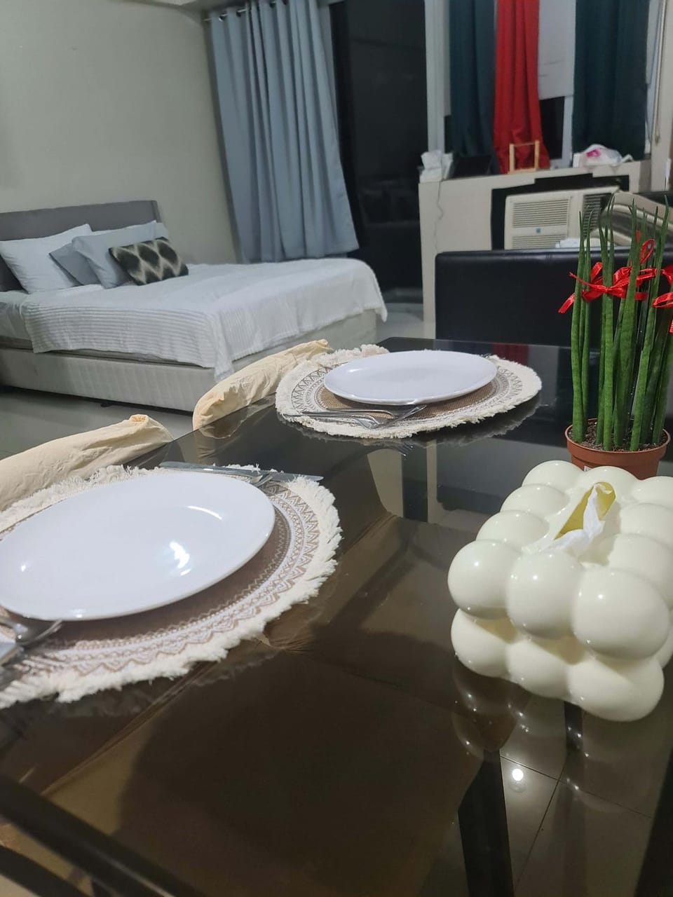 One Palm Tree Villas Apartment in Pasay