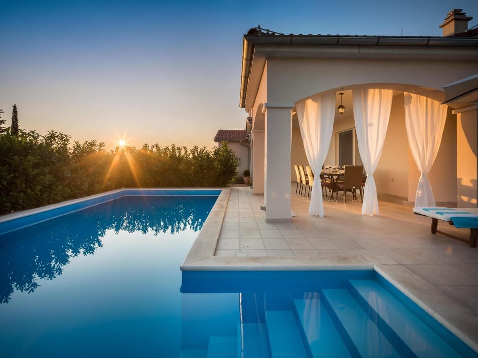 Property building, Pool view, Swimming pool, Sunrise, Sunset