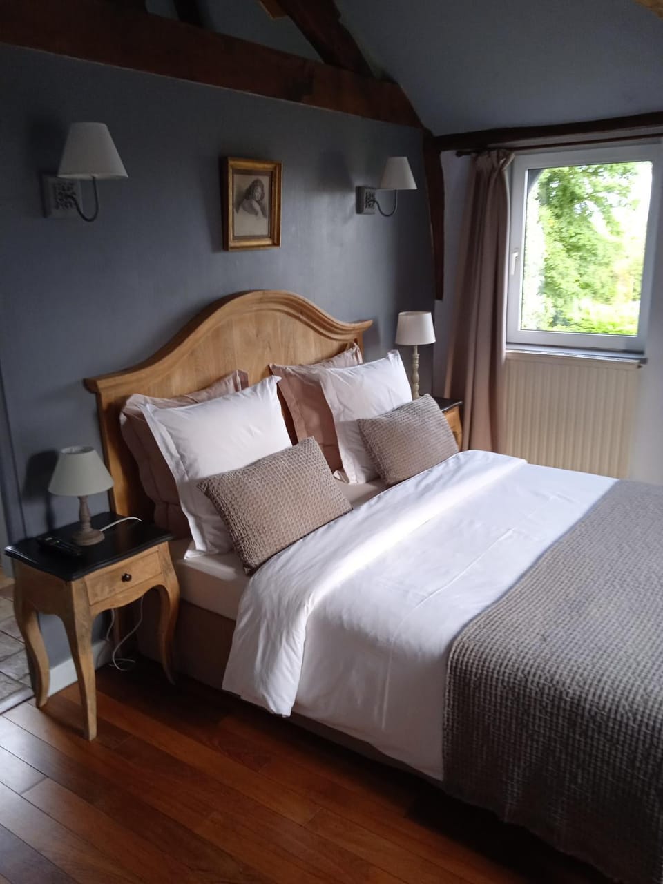 Chambres d'Hôtes Entre Deux Rives Bed and Breakfast in Honfleur