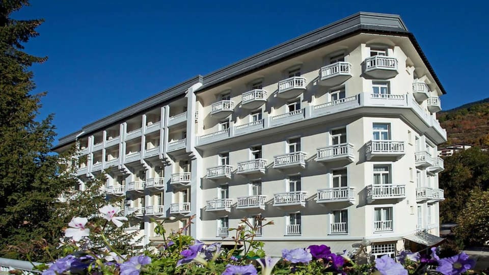 Property building, Spring, Day