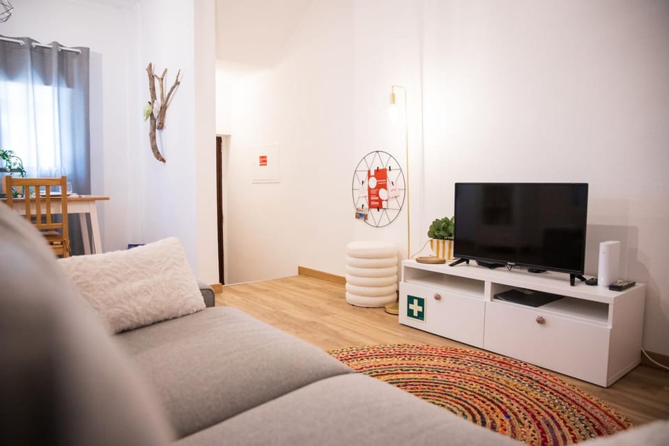 Communal lounge/ TV room, TV and multimedia, Living room, Seating area