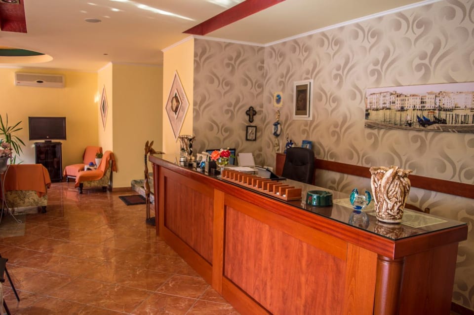 Staff, Lobby or reception