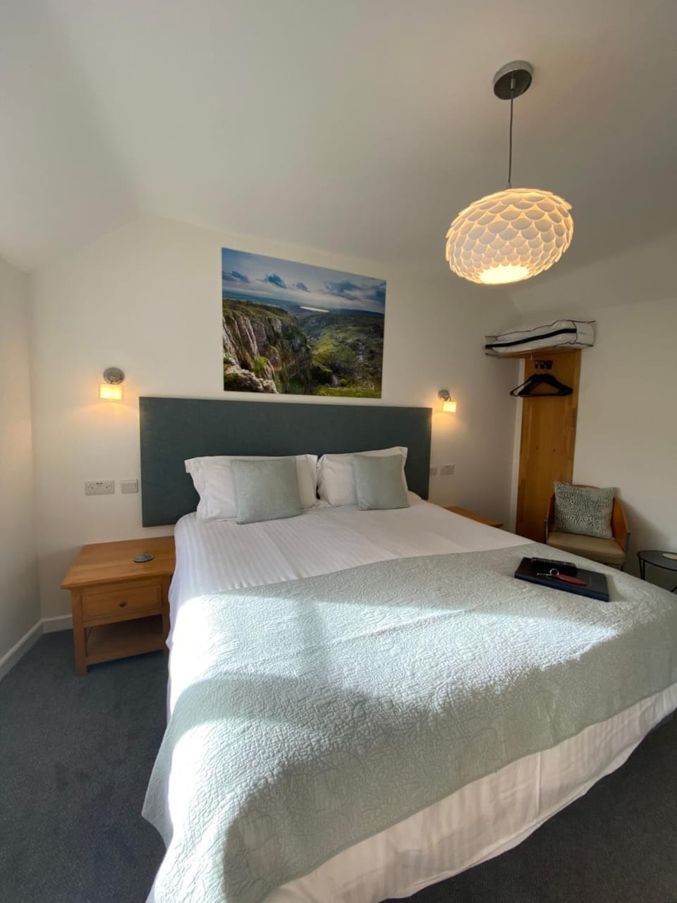 Photo of the whole room