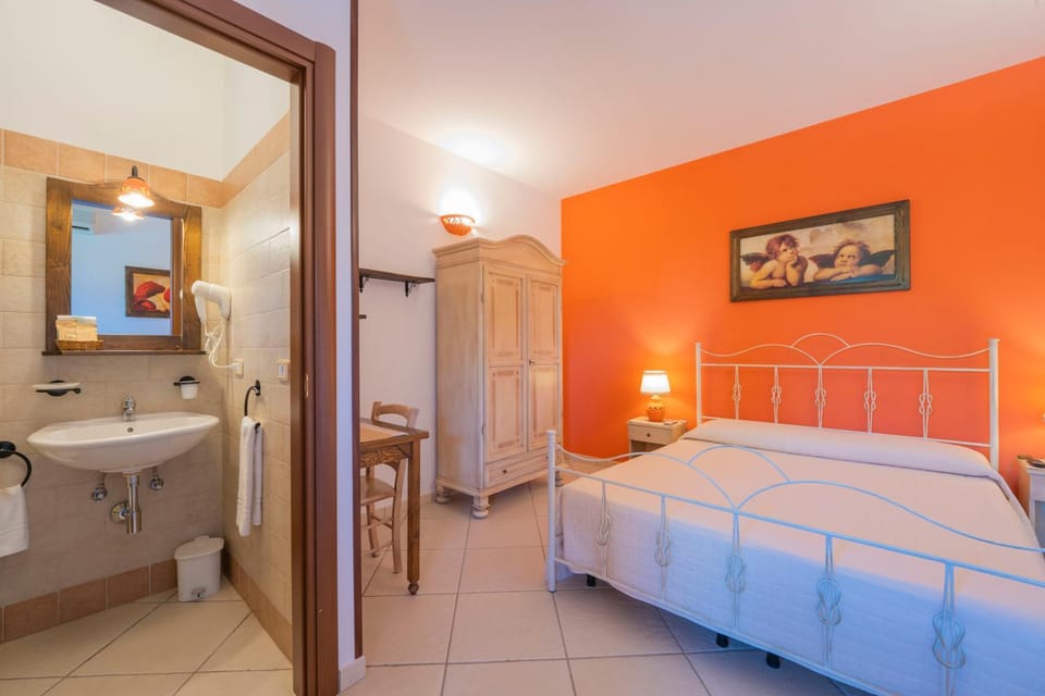 Bathroom, Photo of the whole room, Bedroom