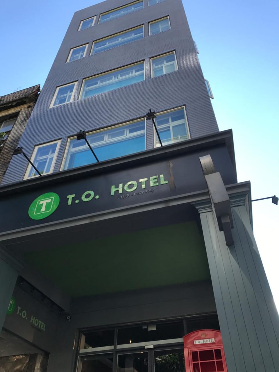 Facade/entrance