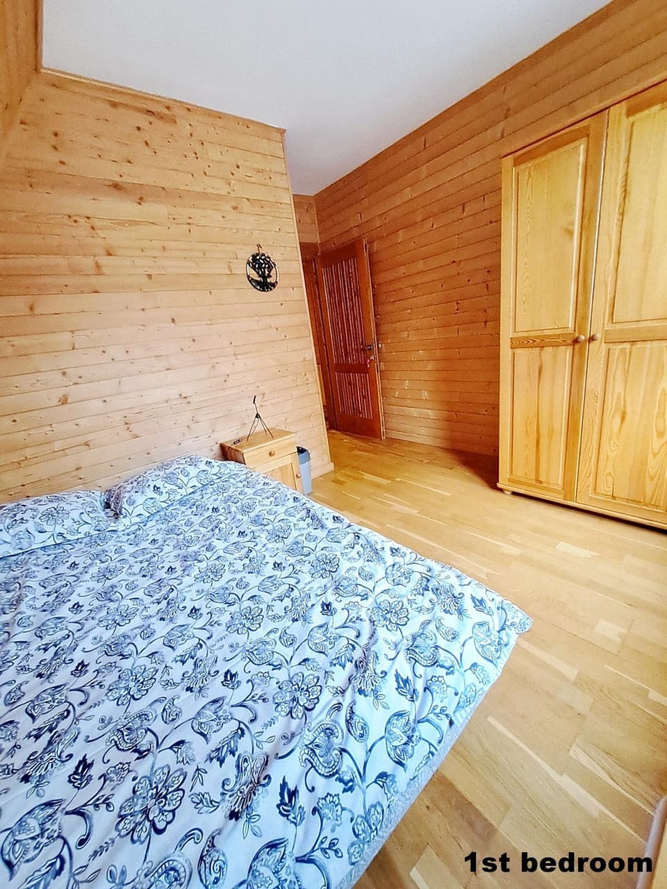 Bed, Photo of the whole room, Bedroom, wardrobe