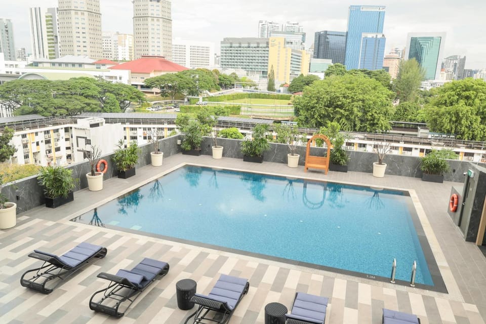 Swimming pool