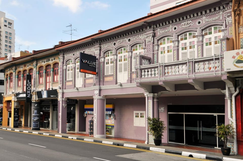Facade/entrance, View (from property/room), Decorative detail, Street view