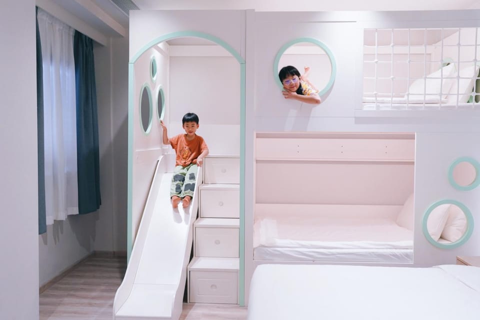 Bed, Bedroom, bunk bed