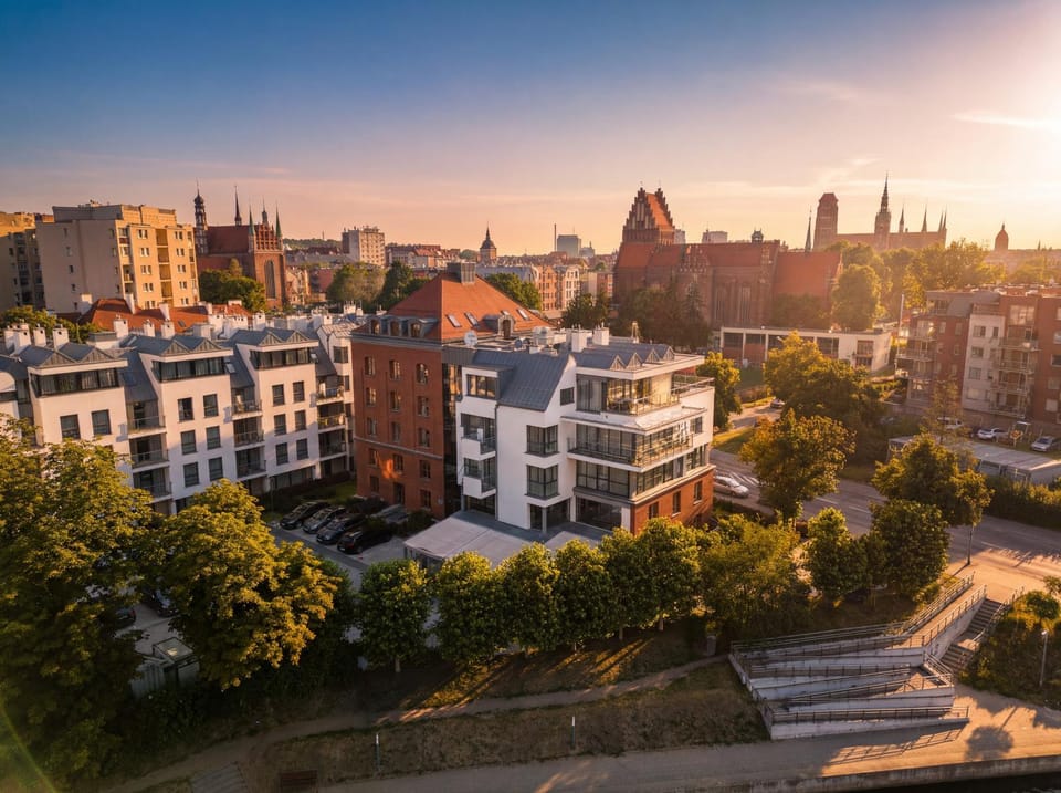 Property building, Nearby landmark, Day, Neighbourhood, Bird's eye view, City view, Location