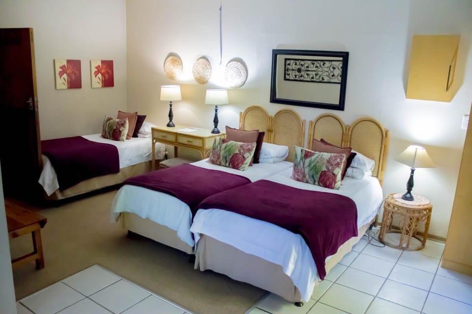 Fisant, Bokmakierie and Hoephoep Guest House Bed and Breakfast in South Africa