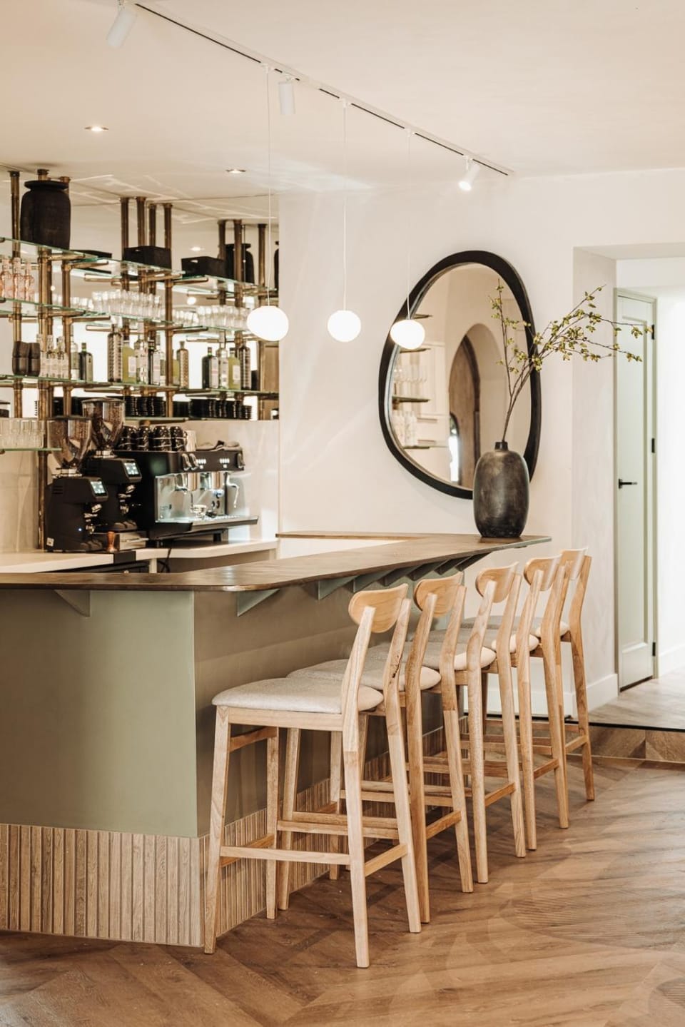 Lounge or bar