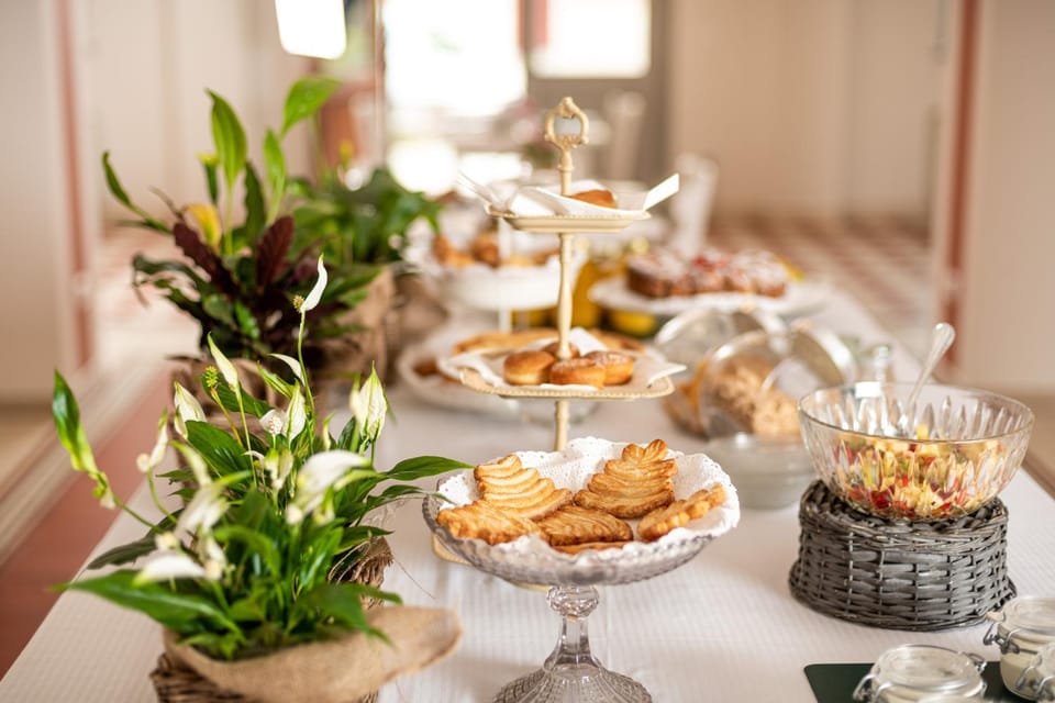 Continental breakfast, Buffet breakfast