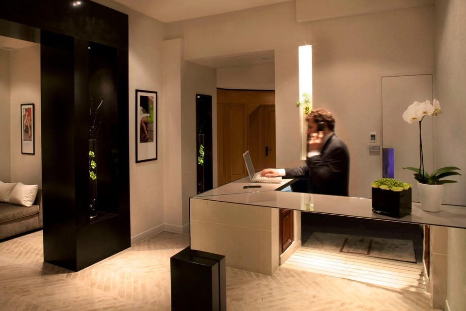 Staff, Lobby or reception