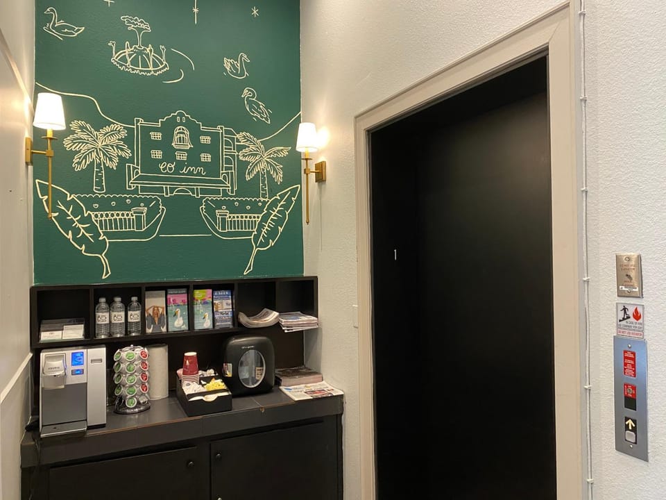 Coffee/tea facilities
