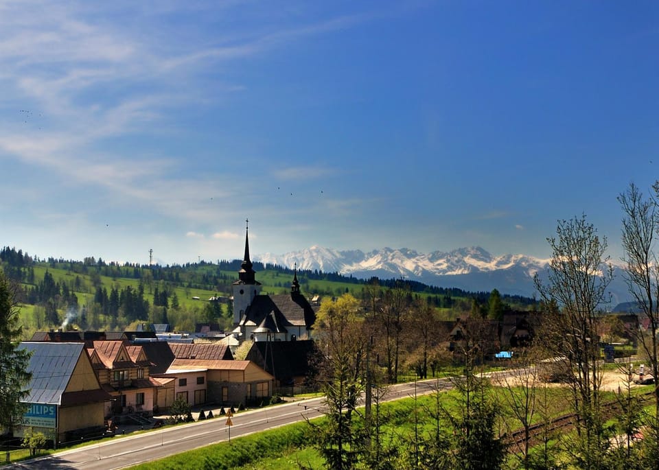 Neighbourhood, City view, Mountain view, Street view